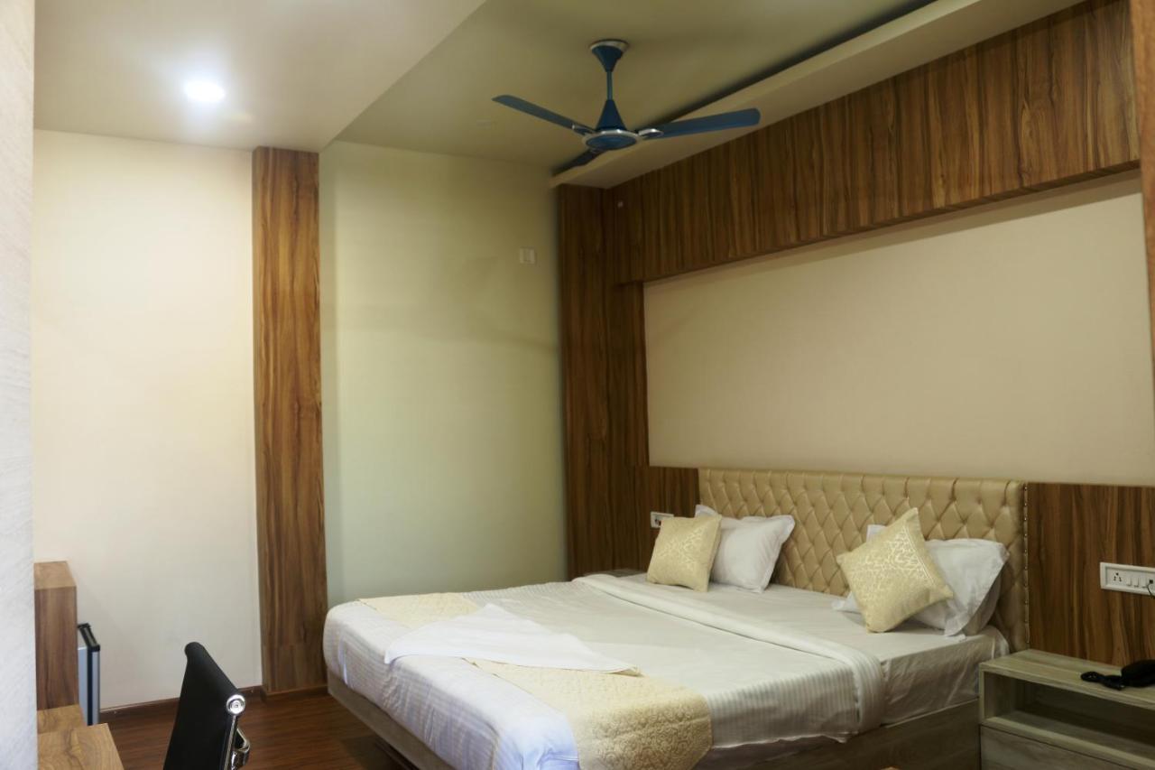 Hotel Himalaya Agartala Exterior photo