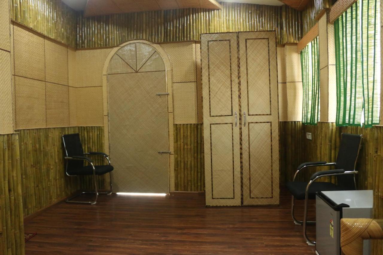 Hotel Himalaya Agartala Exterior photo