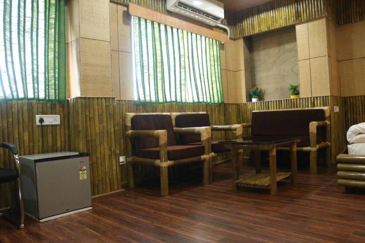 Hotel Himalaya Agartala Exterior photo