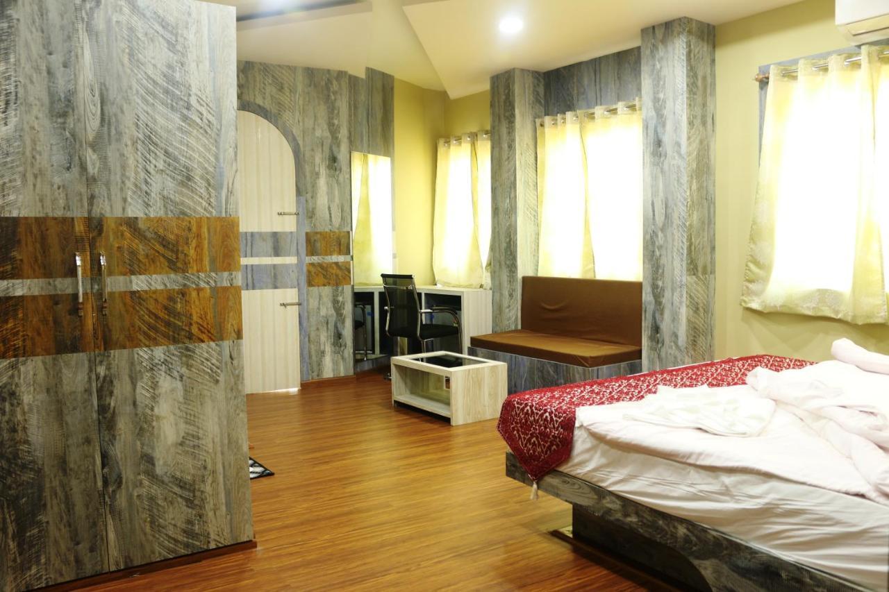 Hotel Himalaya Agartala Exterior photo