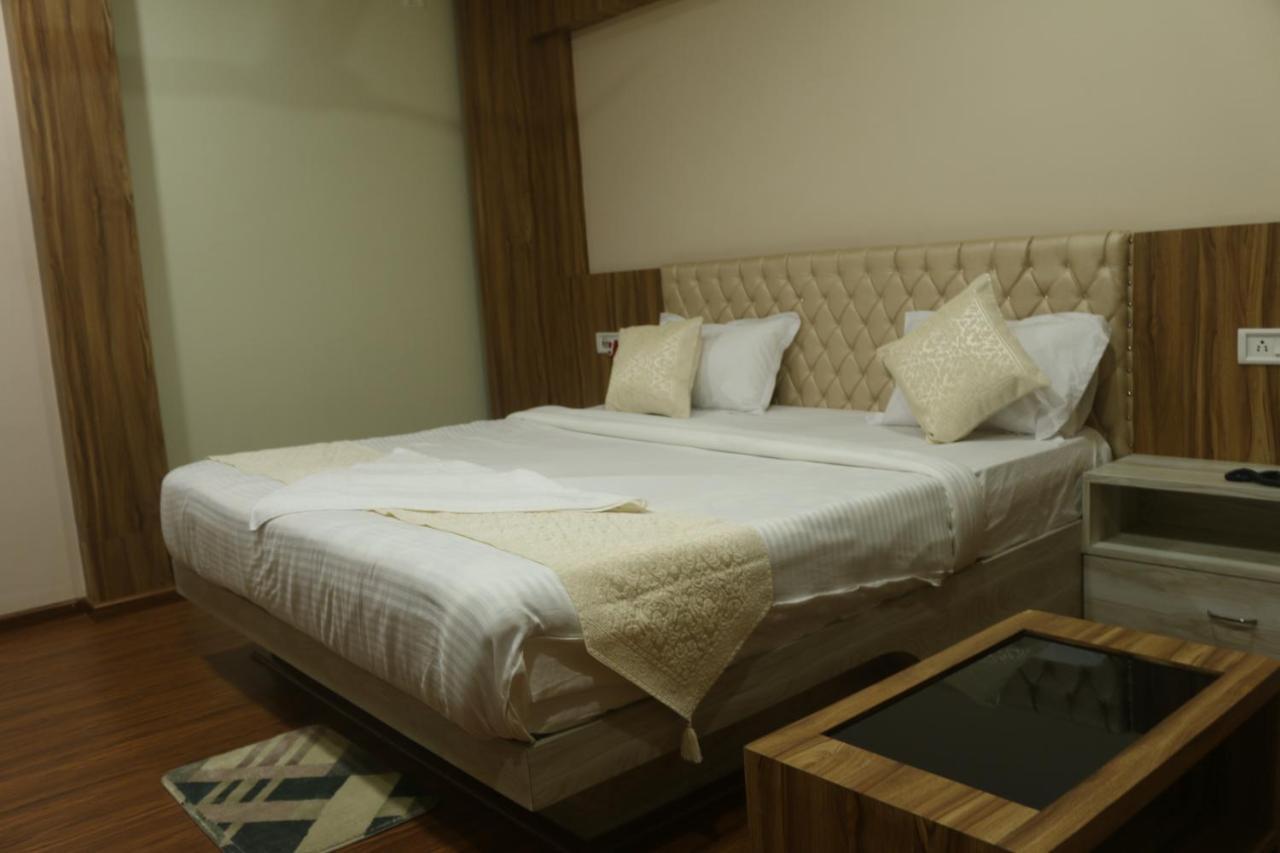 Hotel Himalaya Agartala Exterior photo