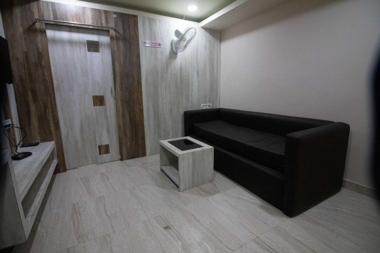 Hotel Himalaya Agartala Exterior photo