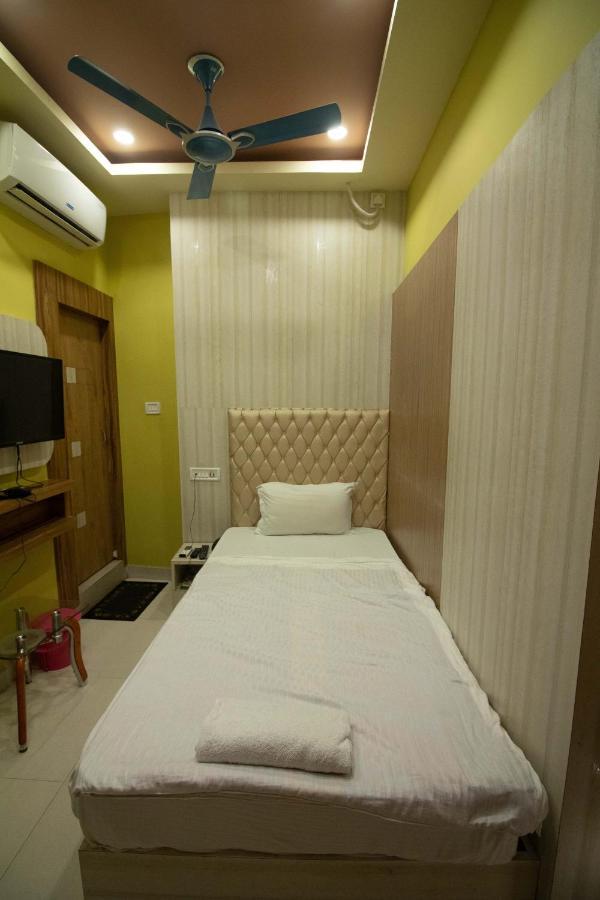 Hotel Himalaya Agartala Exterior photo