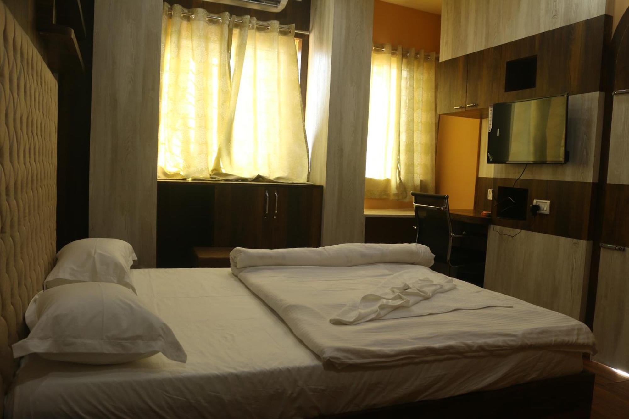 Hotel Himalaya Agartala Exterior photo