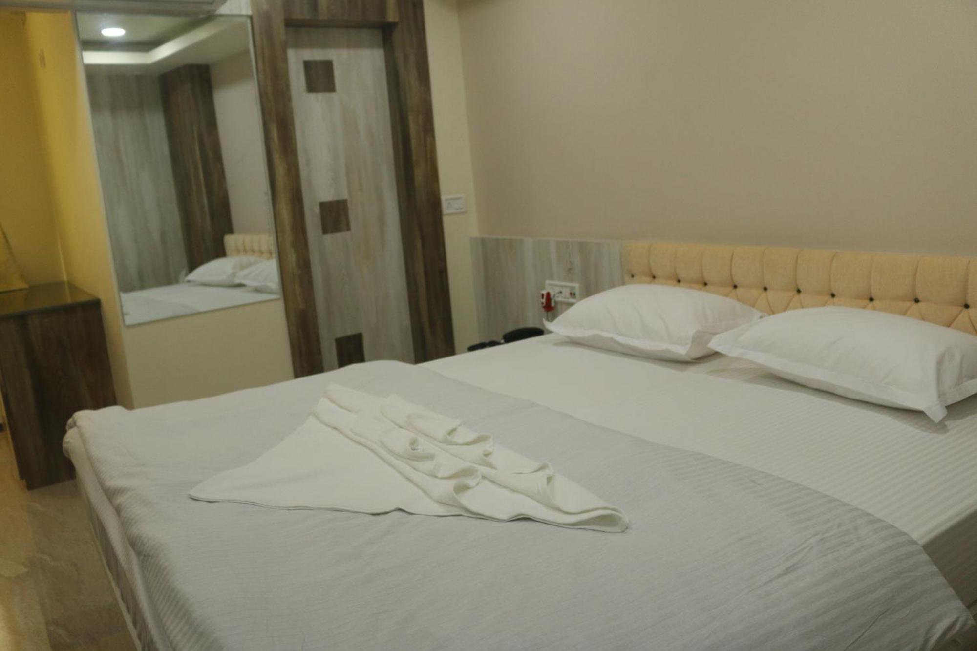 Hotel Himalaya Agartala Exterior photo