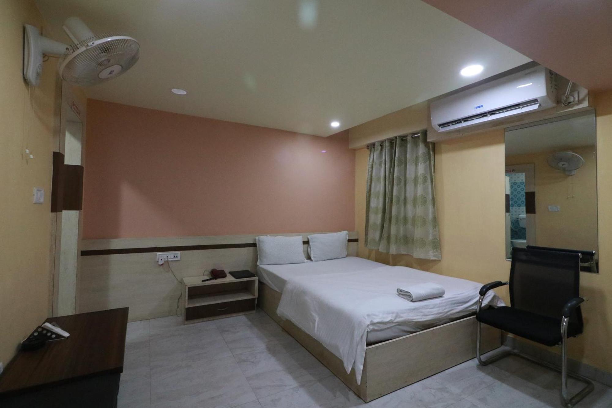 Hotel Himalaya Agartala Exterior photo