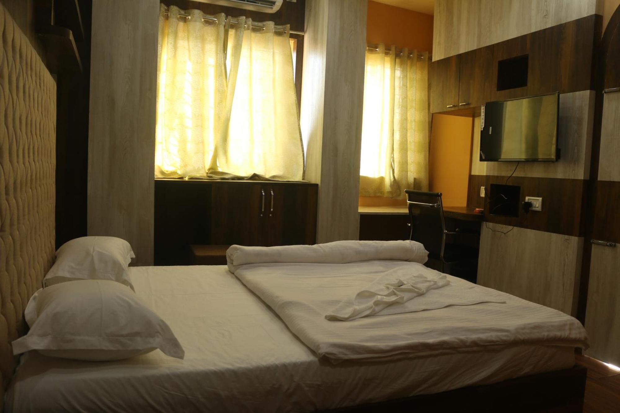 Hotel Himalaya Agartala Exterior photo