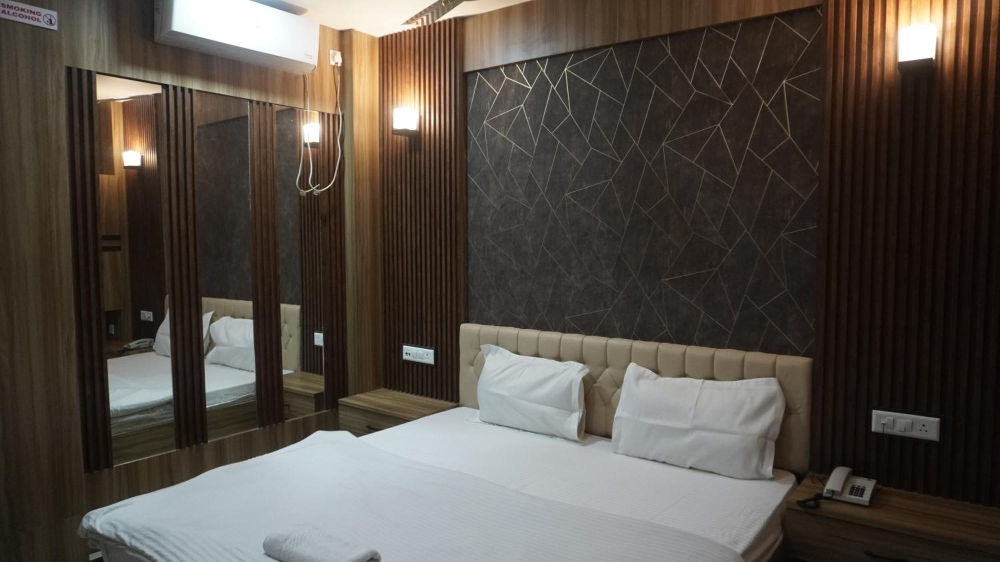 Hotel Himalaya Agartala Exterior photo